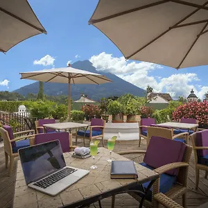 Pensativo House 4* Antigua
